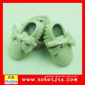 2015 HOT selling 100% genuine leather Spain leather best price bow baby shoes leather with baby boy